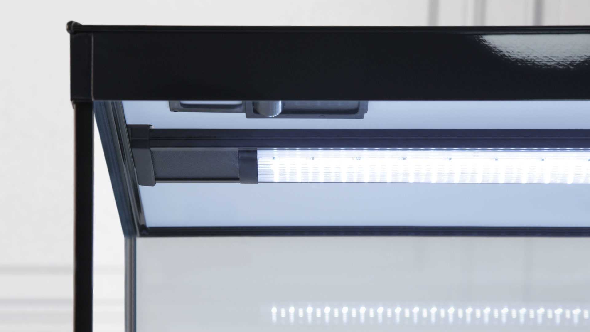 אקווריום + שולחן Aquatlantis Style Led 120 - תמונה 12 אקווריום + שולחן Aquatlantis Style Led 120 - תמונה 12